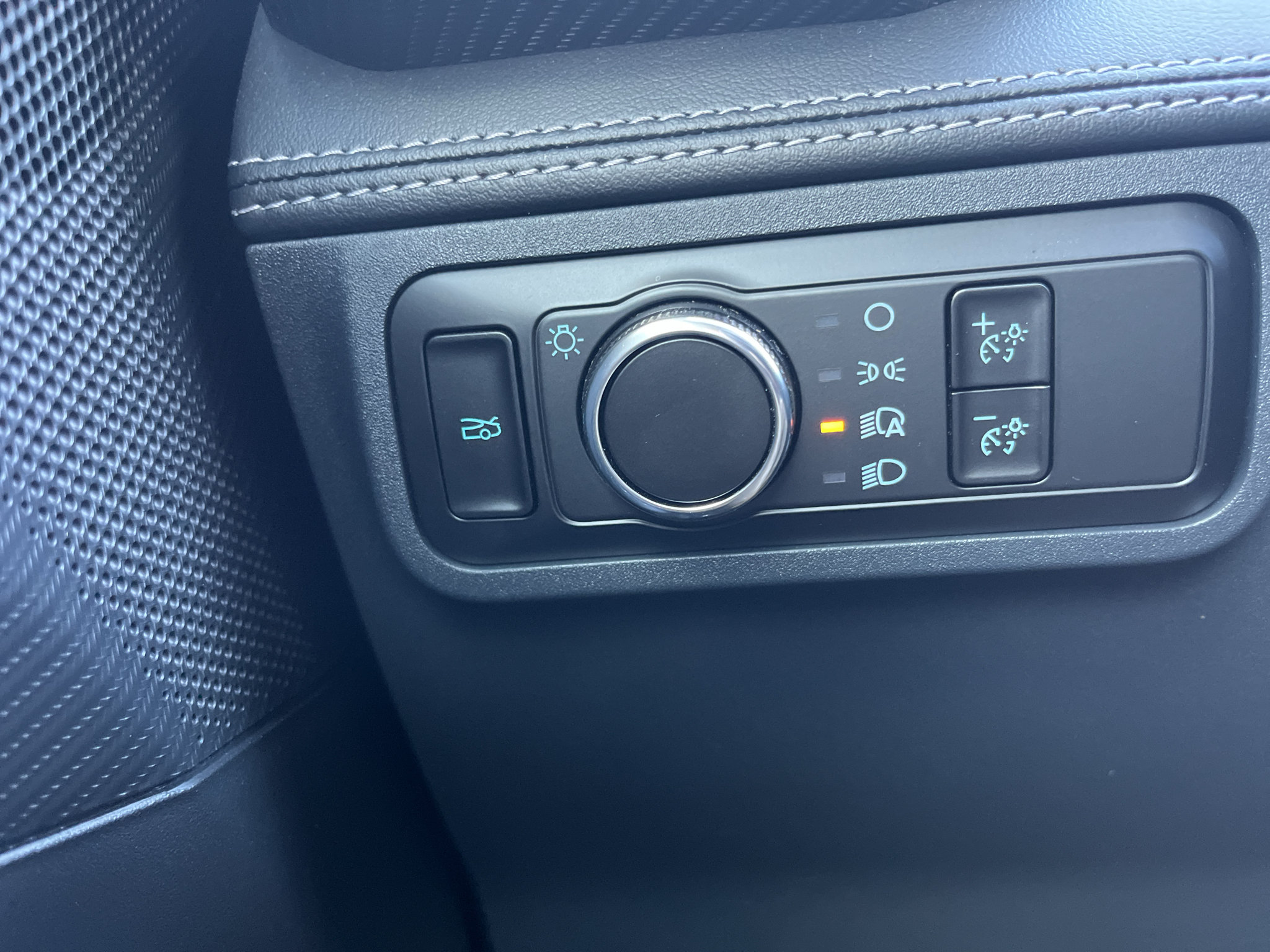 Certified 2025 Ford Mustang Premium RWD image 18