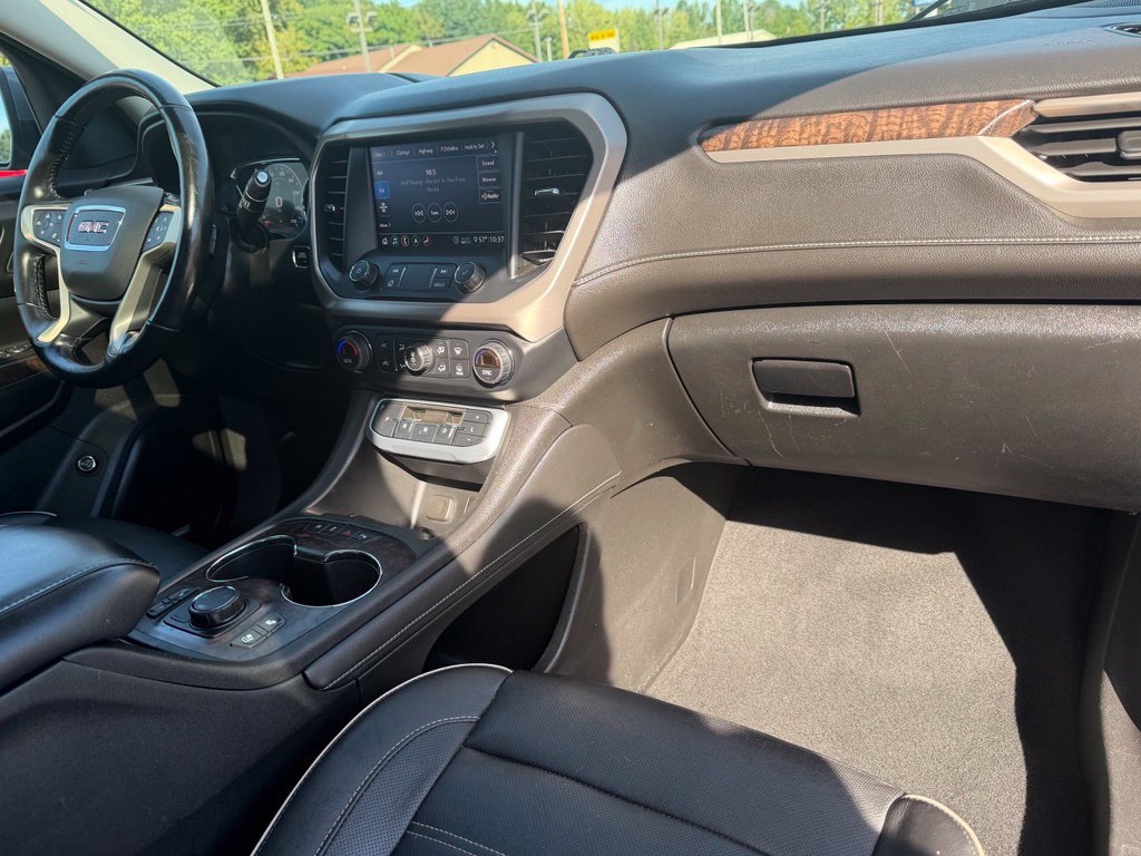 Used 2020 GMC Acadia Denali w/ Technology Package AWD/4WD image 19