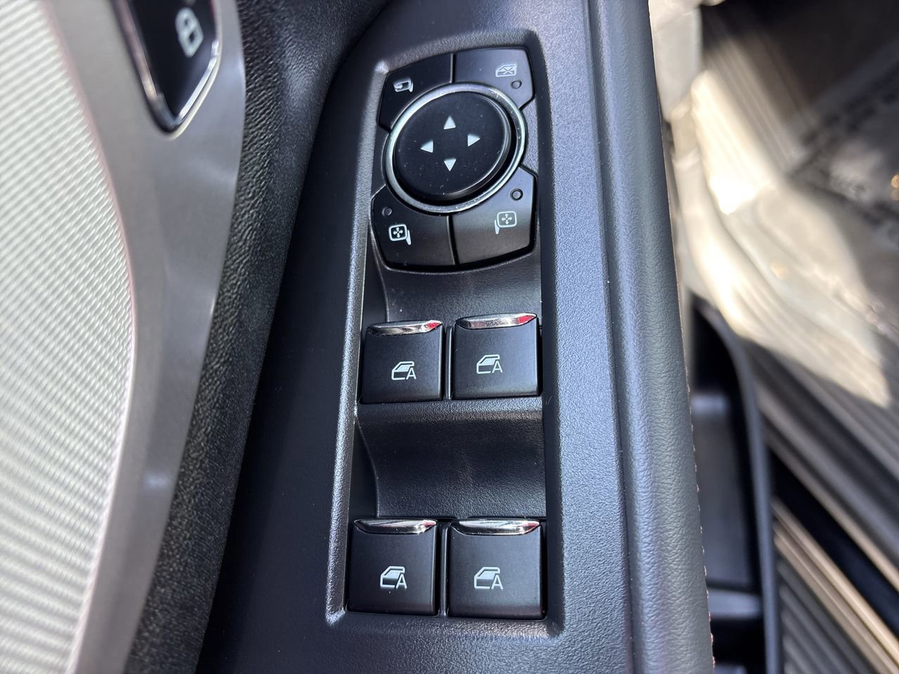 Certified 2025 Ford Expedition Active AWD/4WD image 24