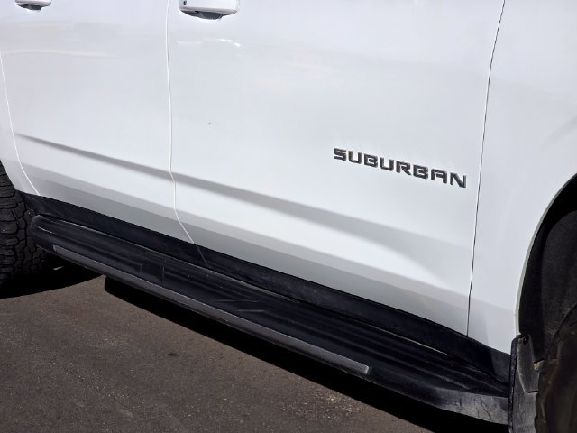 Used 2023 Chevrolet Suburban LT w/ Max Trailering Package AWD/4WD image 7