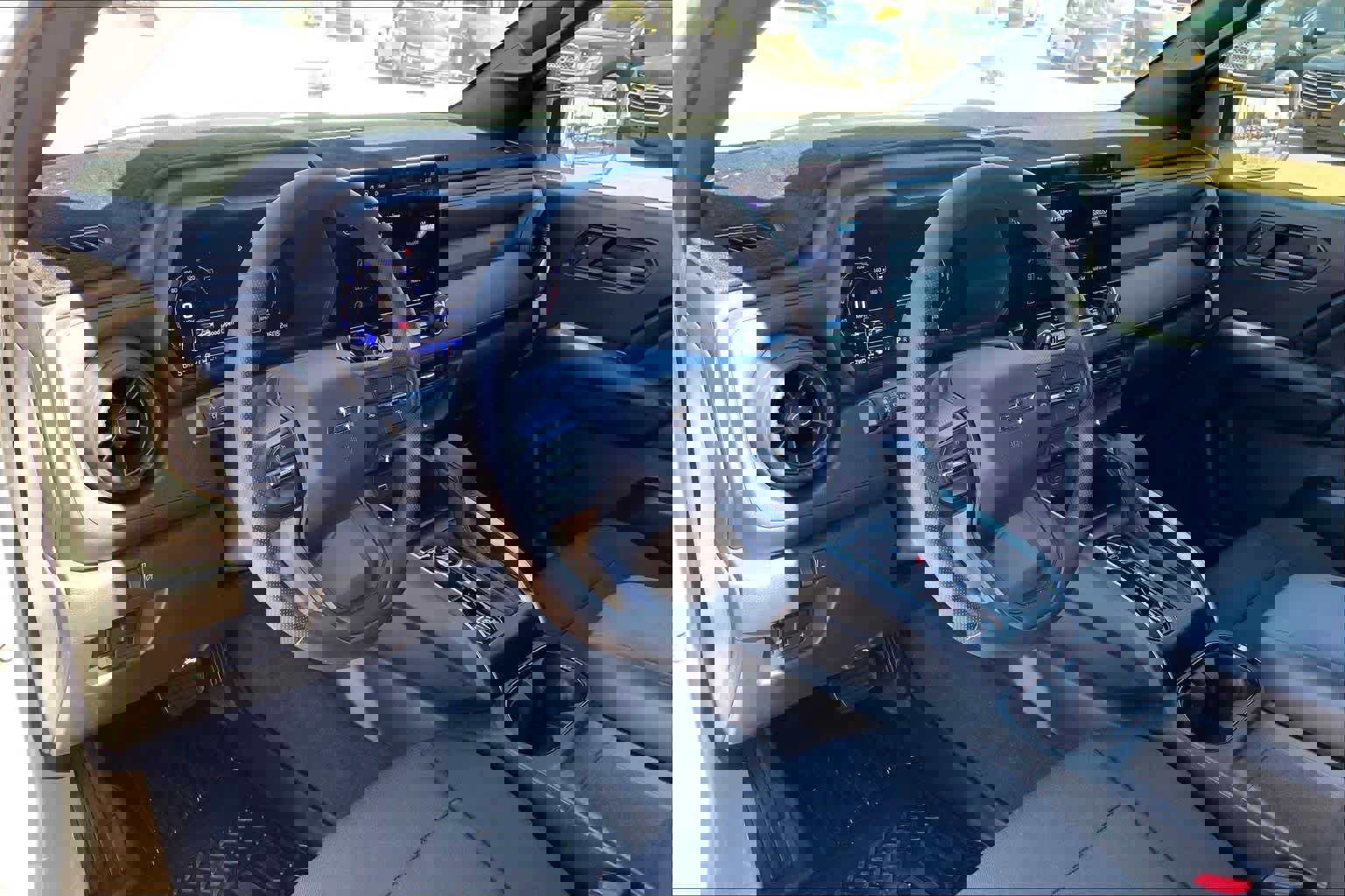 Used 2024 Chevrolet Colorado Trail Boss w/ Technology Package image 18