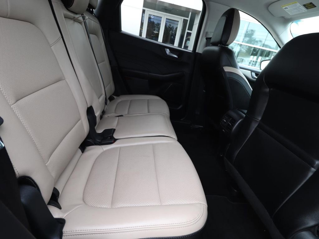 Certified 2022 Ford Escape SEL w/ Technology Package image 24