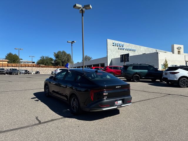 Used 2025 Kia K4 FWD image 3