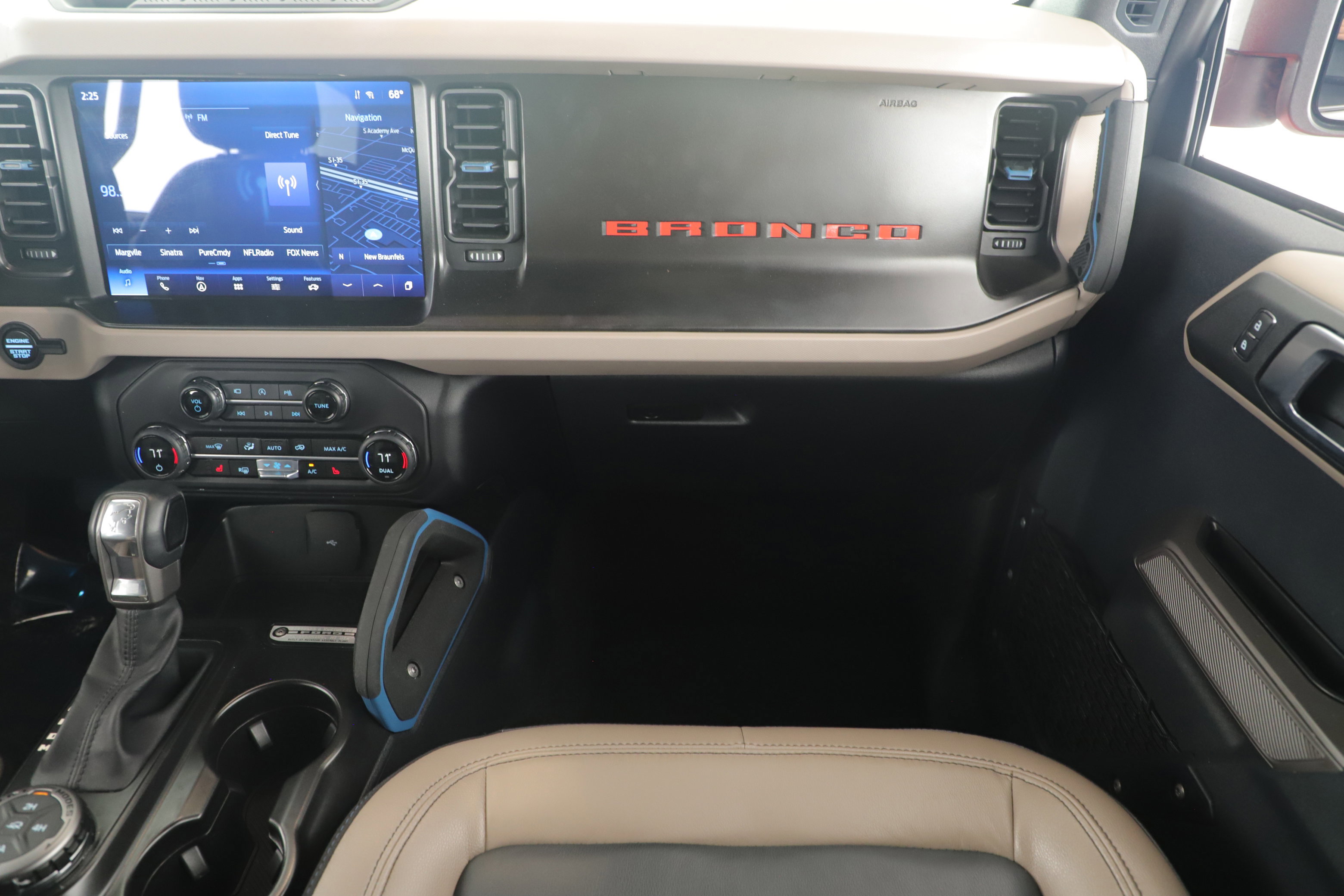 Certified 2023 Ford Bronco Wildtrak image 21