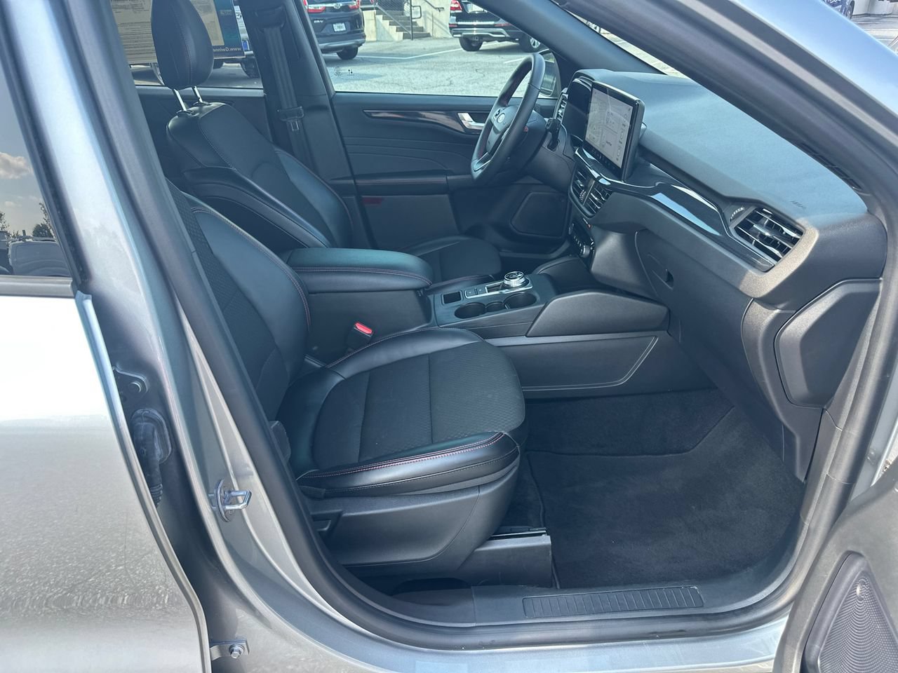 Certified 2024 Ford Escape ST-Line w/ Tech Pack #1 FWD image 15