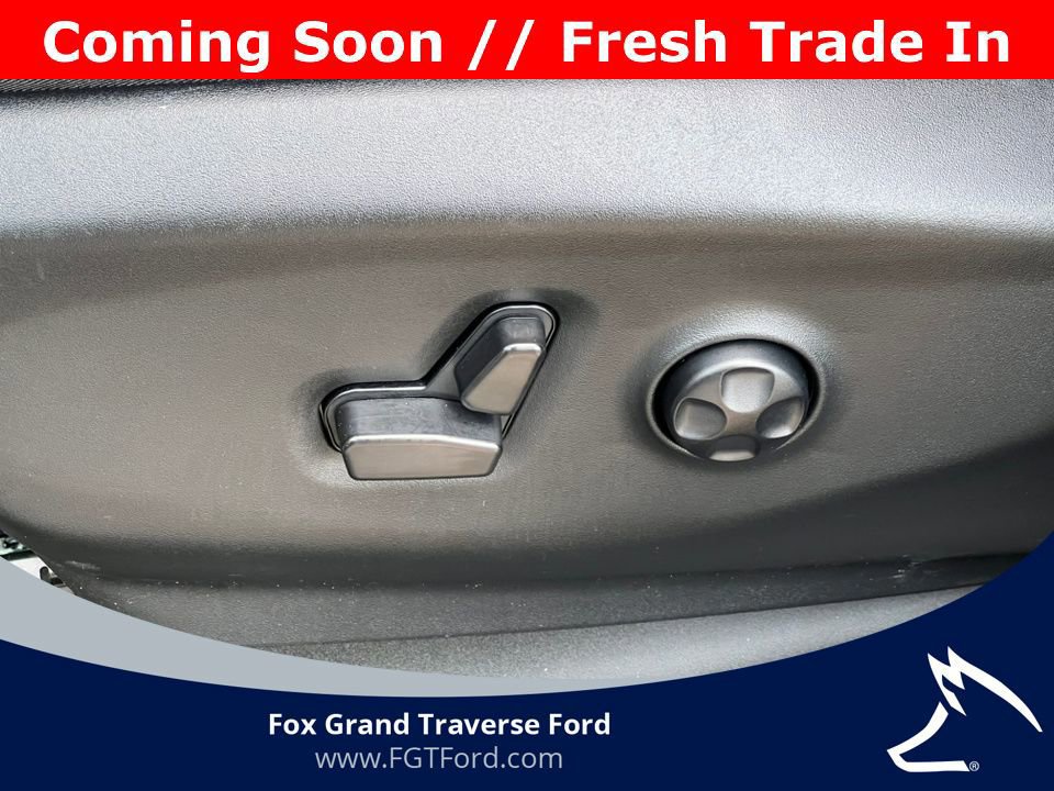 Used 2025 Chrysler Pacifica Limited FWD image 15