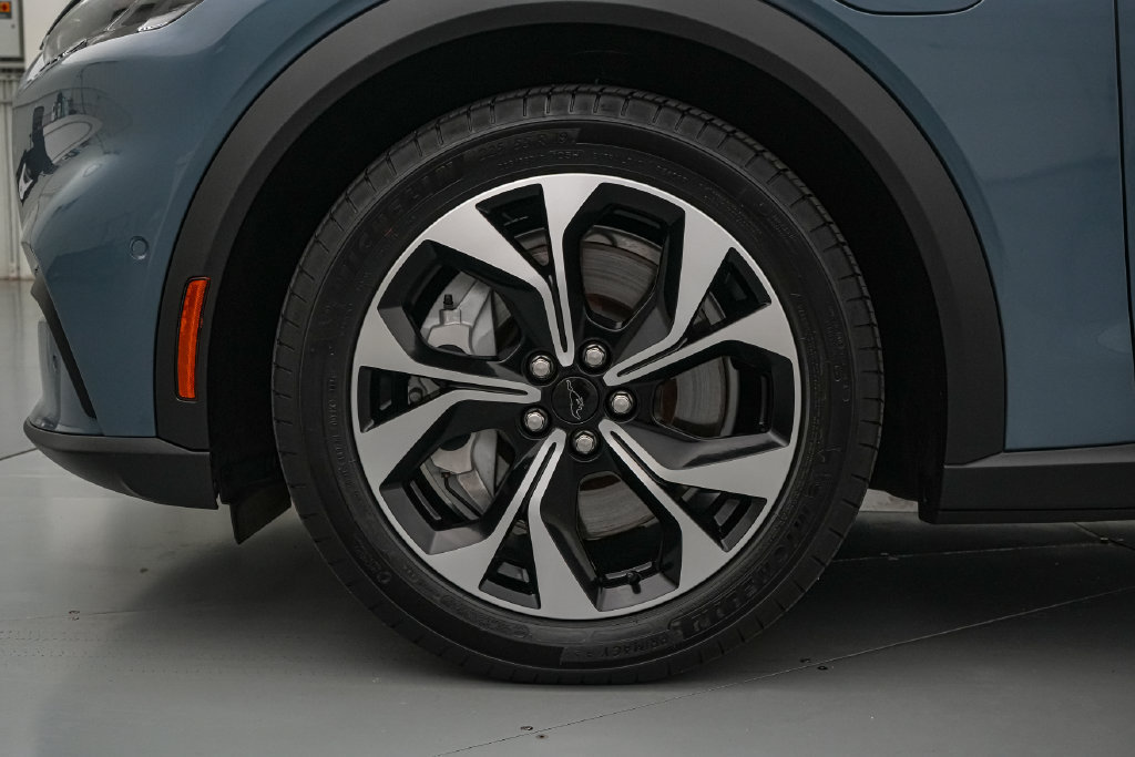 Certified 2024 Ford Mustang Mach-E Select RWD image 11