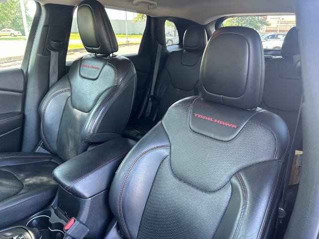 Used 2018 Jeep Cherokee Trailhawk w/ Quick Order Package 27L AWD/4WD image 11