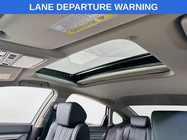 Used 2020 Honda Accord Touring image 9