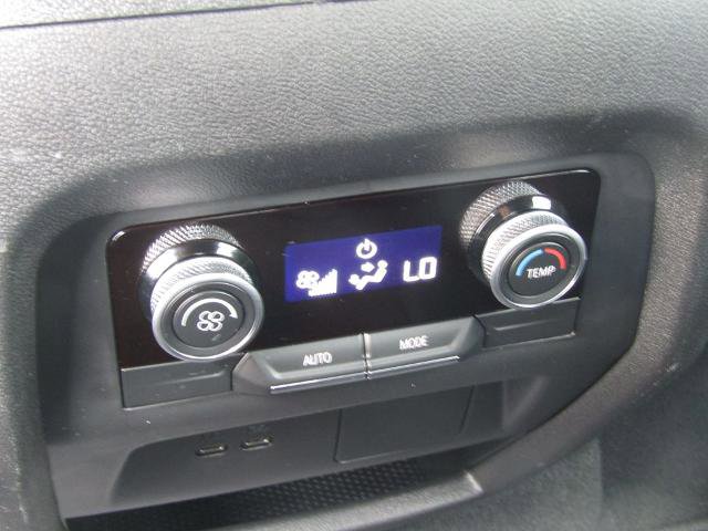 Used 2025 Buick Enclave Sport Touring AWD/4WD image 33