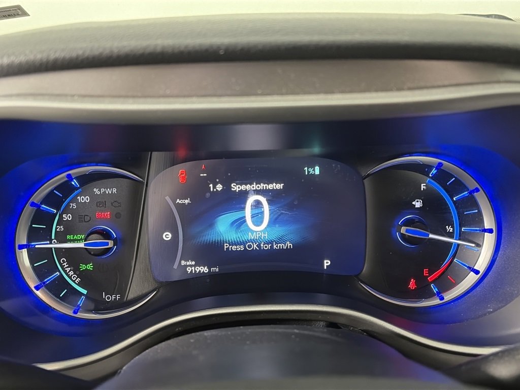 Used 2021 Chrysler Pacifica Touring-L image 14