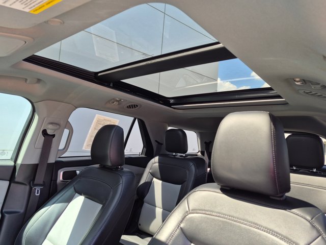Certified 2023 Ford Explorer XLT w/ Equipment Group 202A RWD image 17