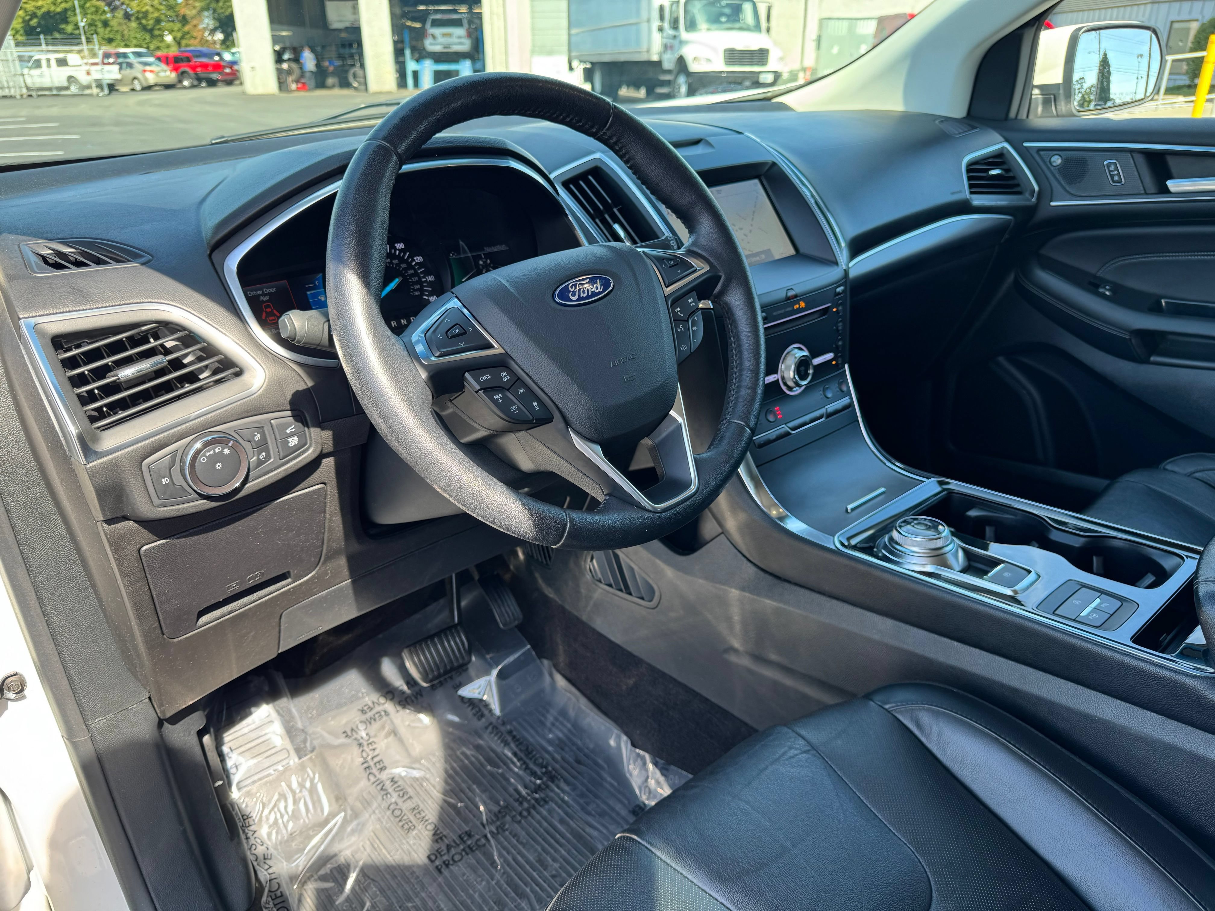 Certified 2019 Ford Edge Titanium w/ Equipment Group 301A AWD/4WD image 18