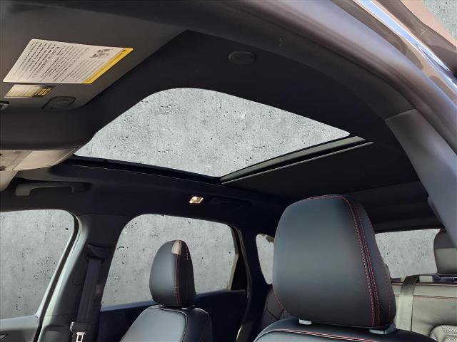 Certified 2024 Ford Escape ST-Line Elite w/ Premium Technology Package image 27