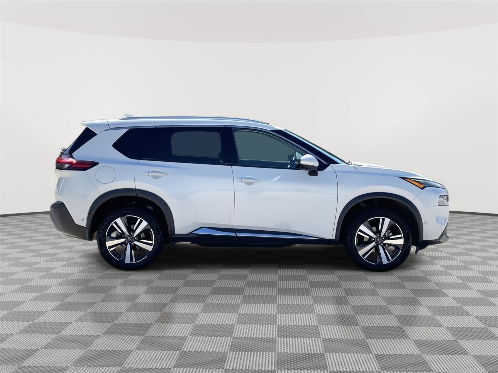 Used 2023 Nissan Rogue SL w/ SL Premium Package AWD/4WD image 6