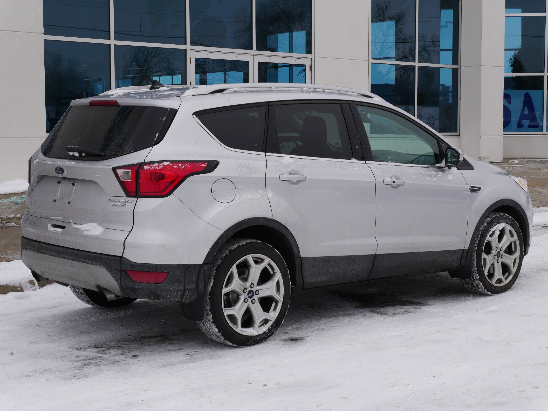 Certified 2019 Ford Escape Titanium image 3