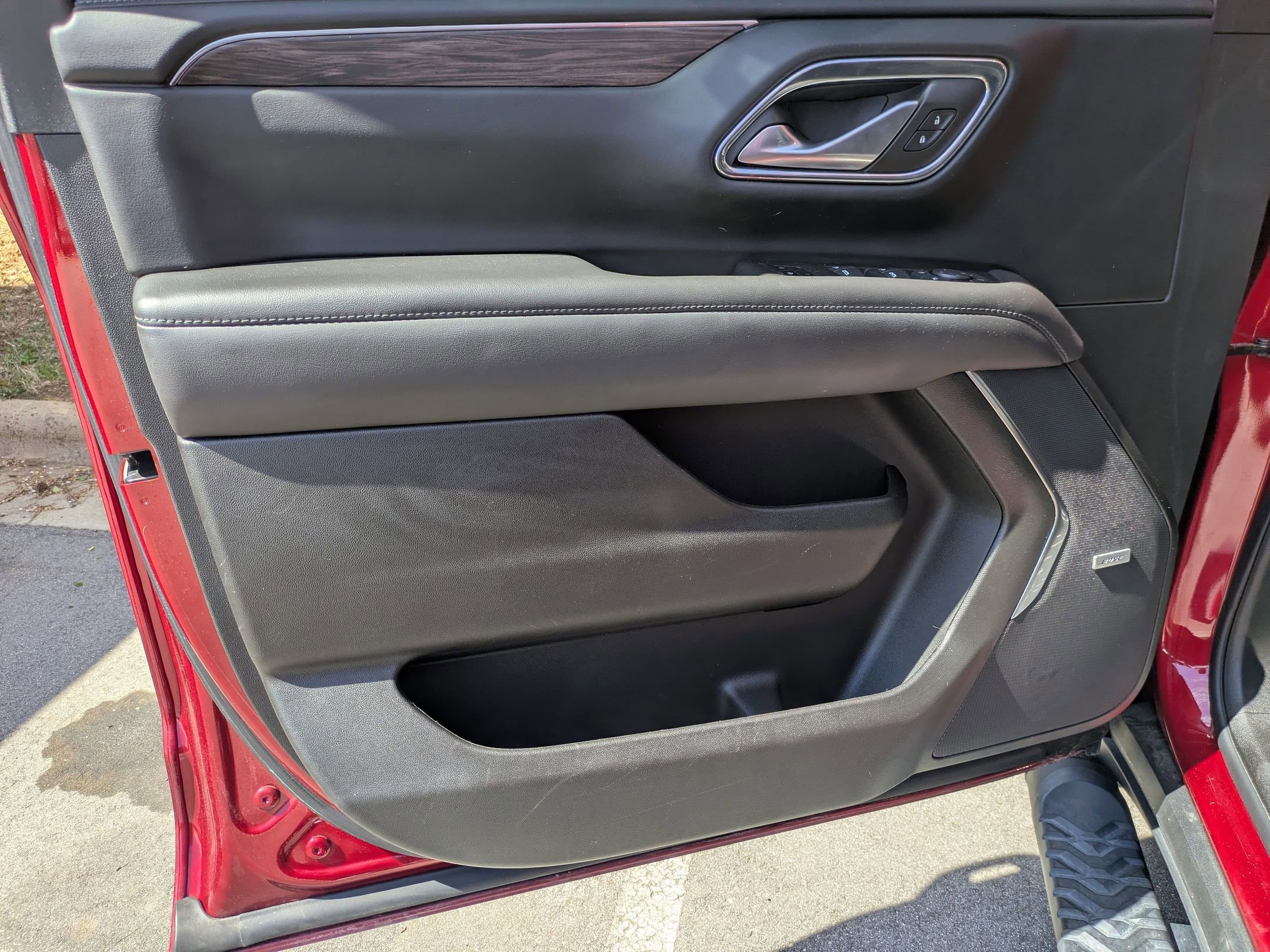 Used 2022 Chevrolet Tahoe Z71 w/ Z71 Off-Road Package image 10