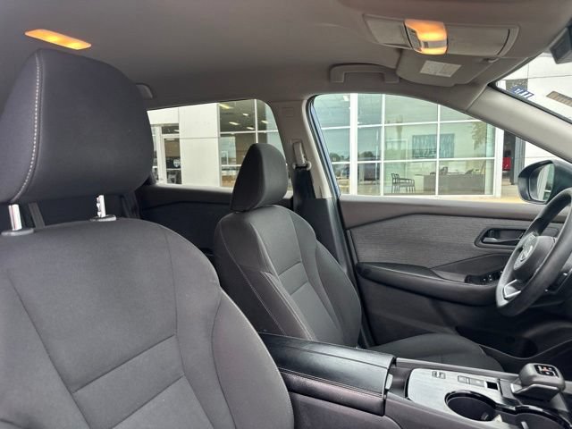 Used 2023 Nissan Rogue S FWD image 9