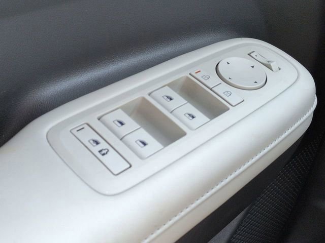 Used 2025 Hyundai Santa Fe SEL image 28