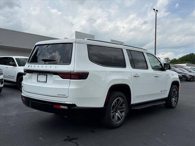 Used 2023 Jeep Wagoneer L Series II AWD/4WD image 4