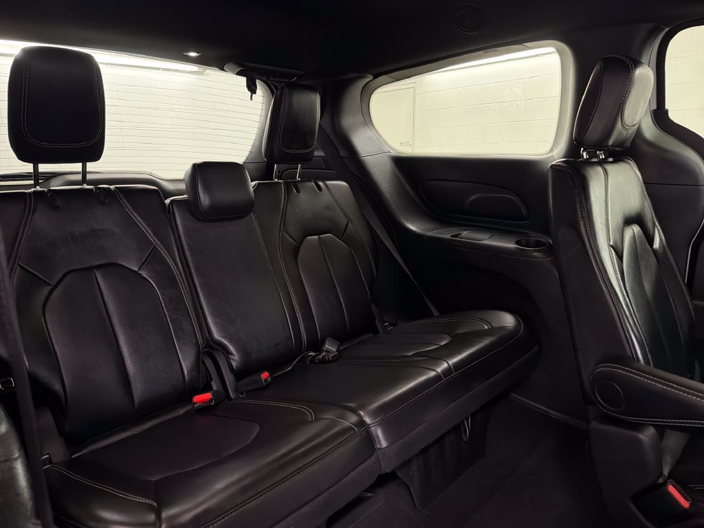 Used 2025 Chrysler Pacifica Select FWD image 31