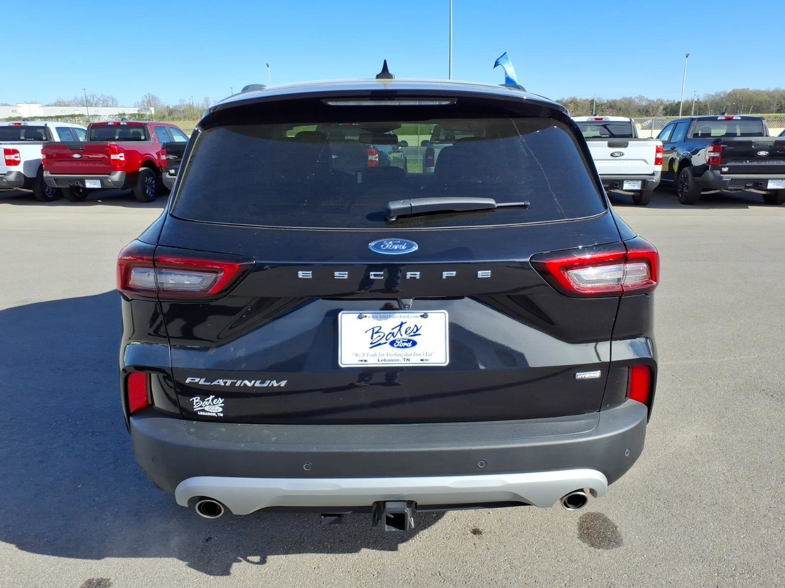 Certified 2025 Ford Escape Platinum w/ Class II Trailer Tow Package image 4