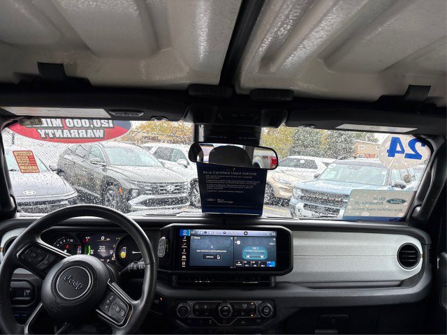 Used 2024 Jeep Wrangler Unlimited w/ Convenience Group AWD/4WD image 19