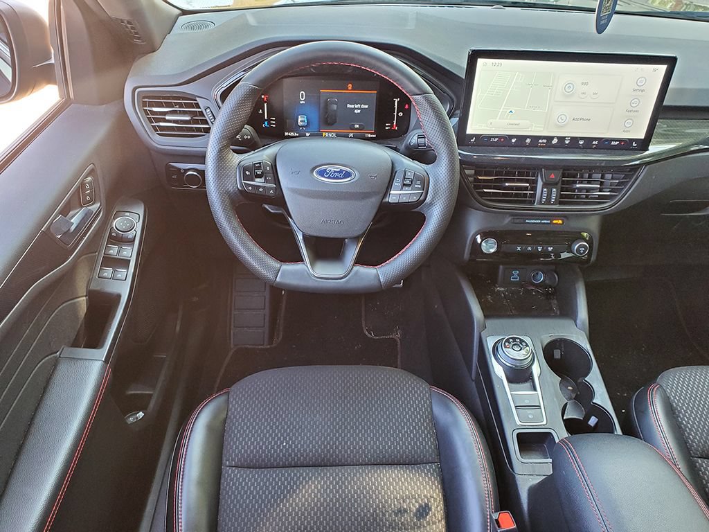 Certified 2023 Ford Escape ST-Line w/ Tech Pack #1 AWD/4WD image 8