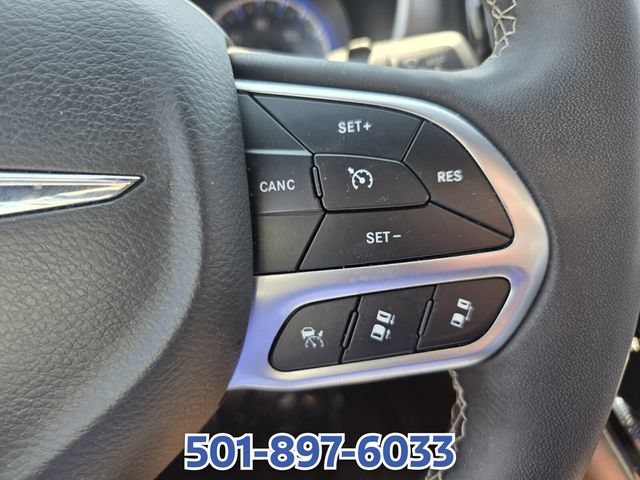 Used 2025 Chrysler Pacifica Select FWD image 29