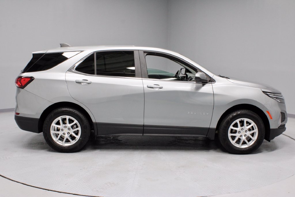 Used 2023 Chevrolet Equinox LT AWD/4WD image 11