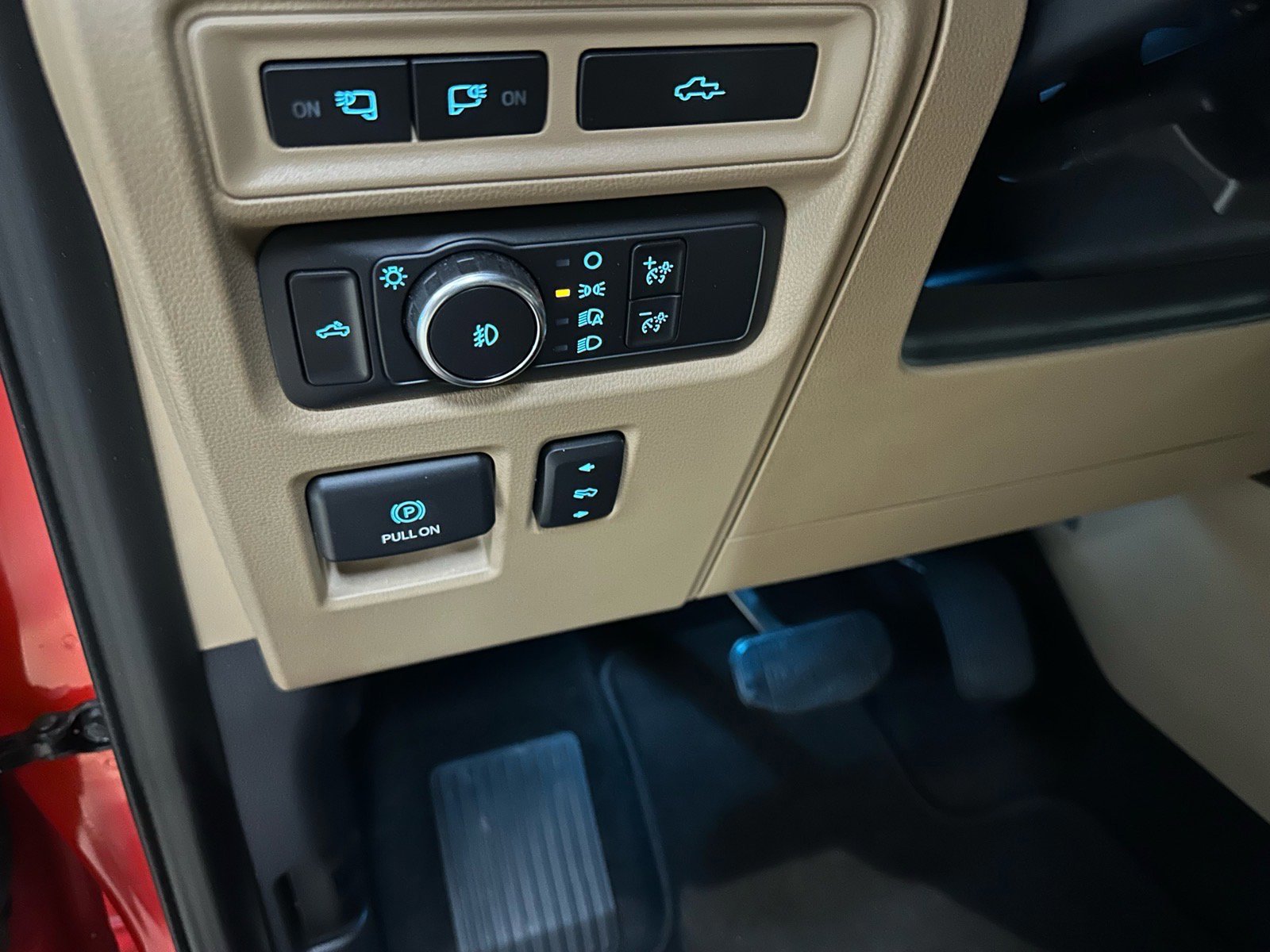 Certified 2021 Ford F150 Lariat w/ Trailer Tow Package image 33