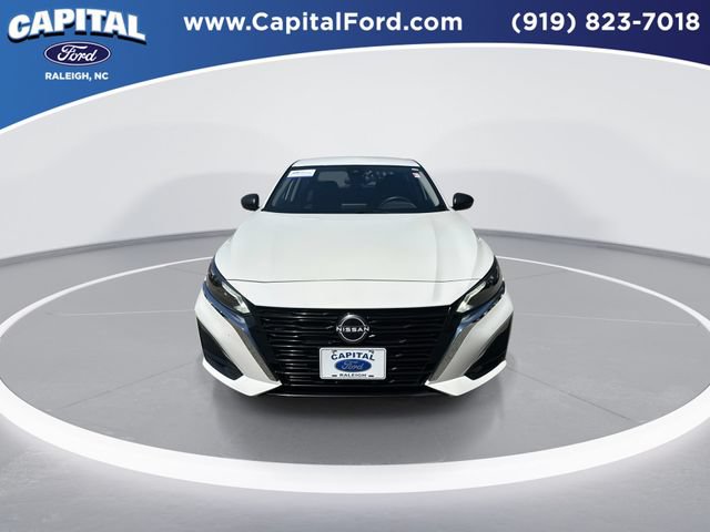 Used 2025 Nissan Altima 2.5 SV FWD image 3