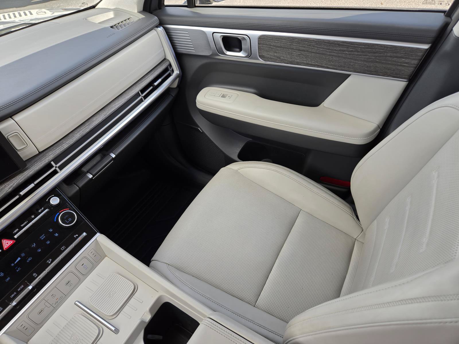 Used 2024 Hyundai Santa Fe Calligraphy FWD image 51