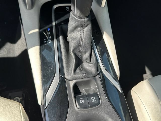 Used 2022 Toyota Corolla Cross XLE w/ Convenience Package FWD image 21