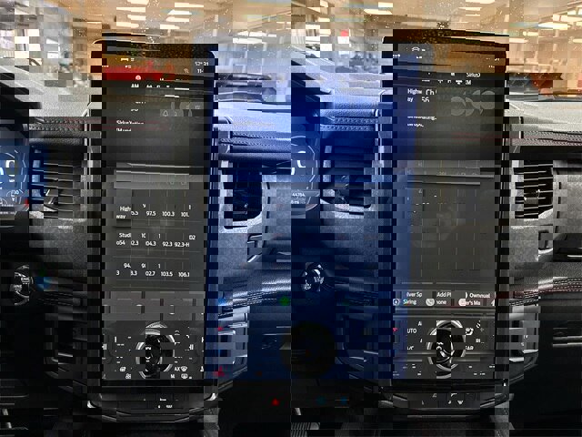 Certified 2022 Ford Expedition Limited image 8