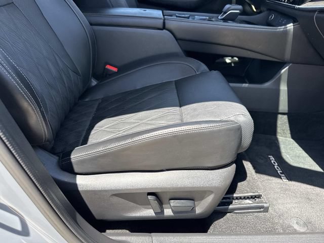 Used 2023 Nissan Rogue Platinum w/ Platinum Premium Package AWD/4WD image 11