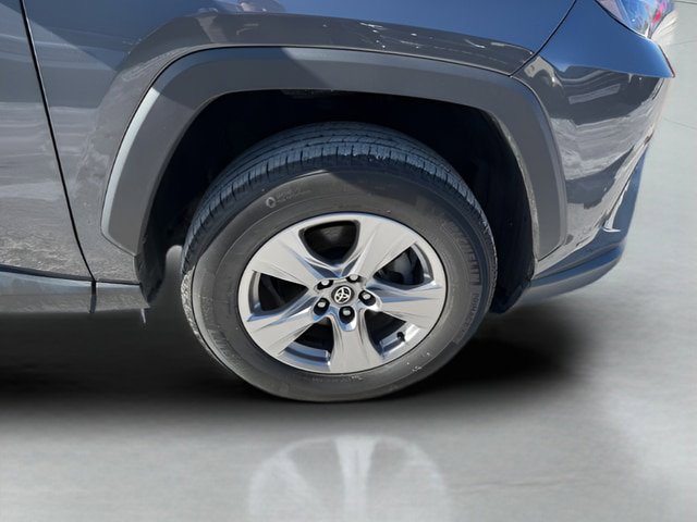 Used 2023 Toyota RAV4 XLE AWD/4WD image 29