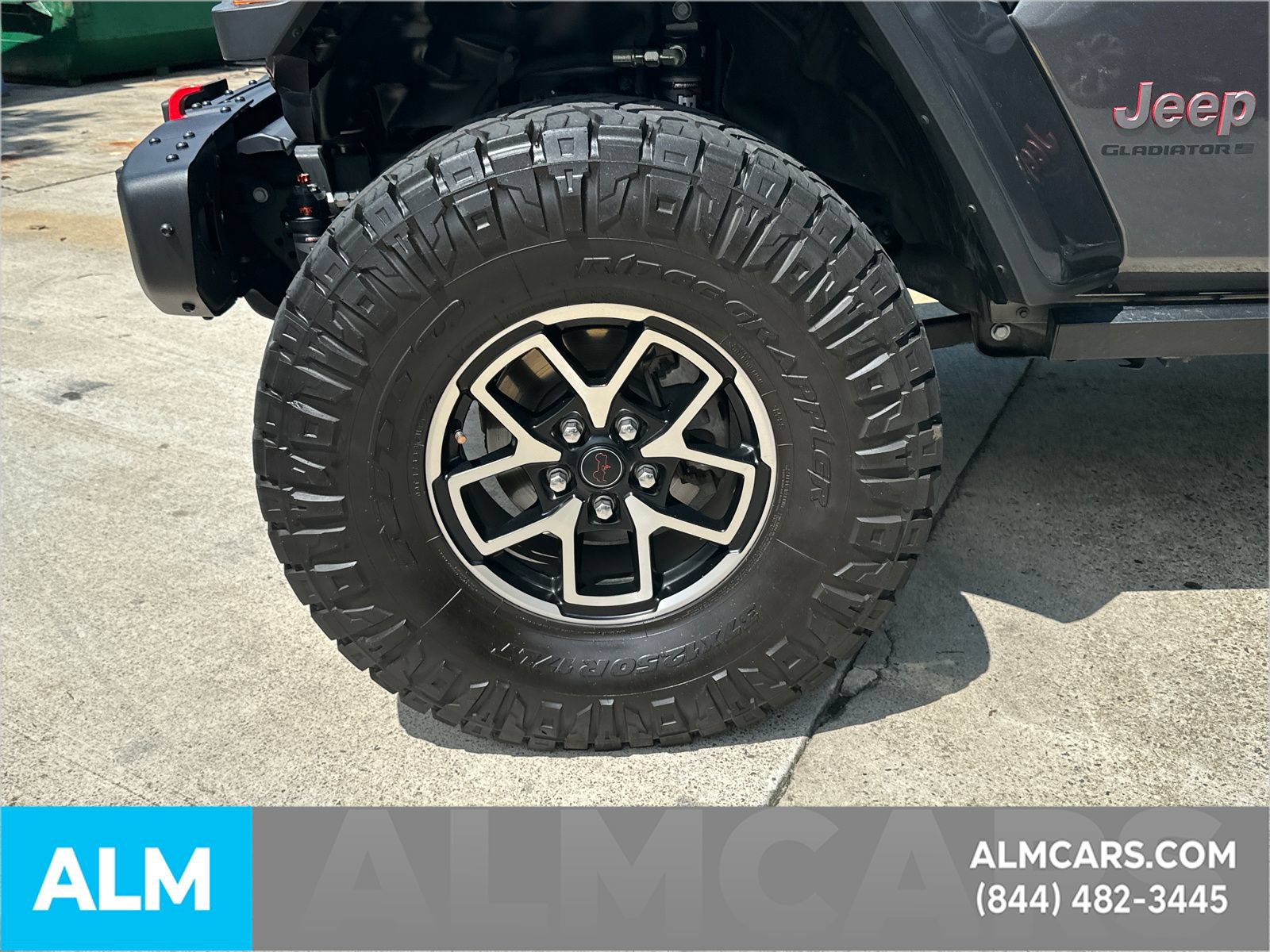 Used 2025 Jeep Gladiator Rubicon AWD/4WD image 12