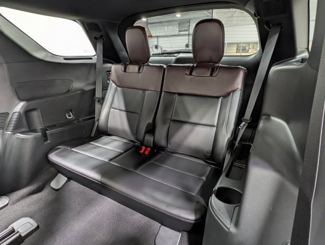 Certified 2023 Ford Explorer Platinum w/ Technology Package AWD/4WD image 18