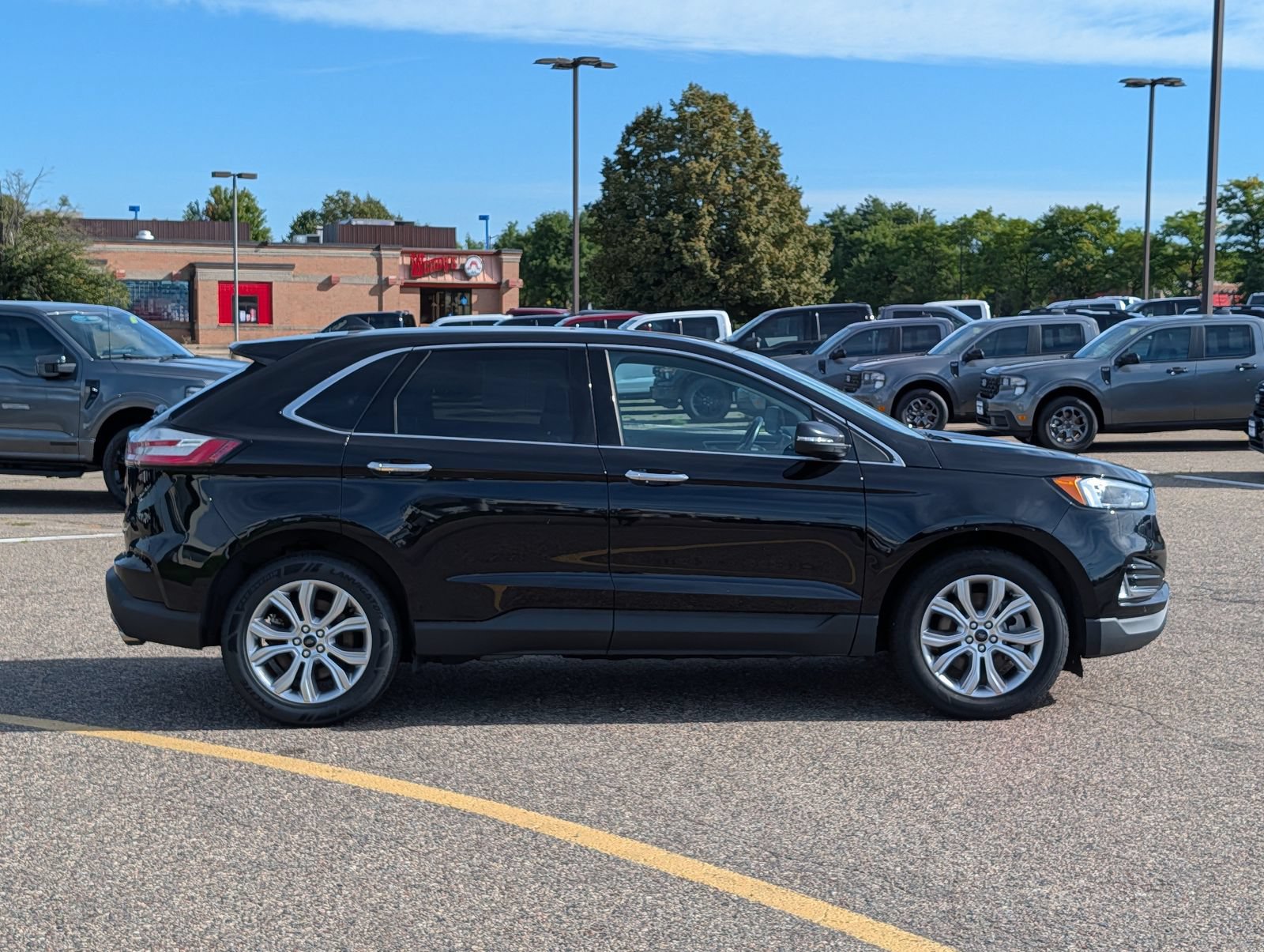 Certified 2023 Ford Edge Titanium AWD/4WD image 8