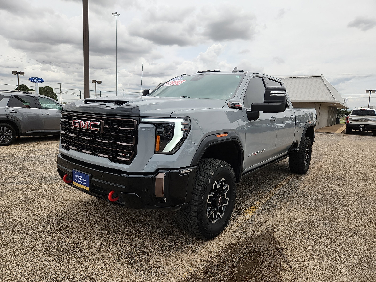 Used 2024 GMC Sierra 2500 AT4X AWD/4WD image 3