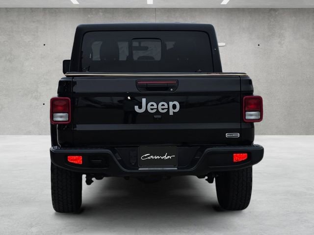 Used 2023 Jeep Gladiator Overland AWD/4WD image 16