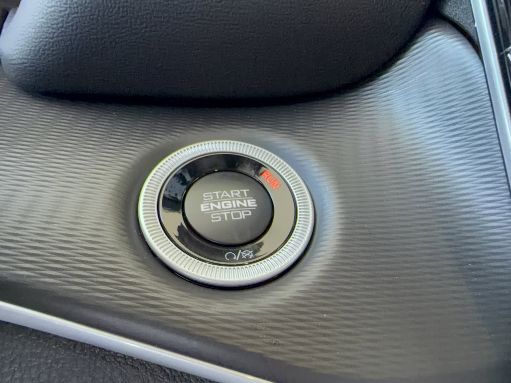 Used 2025 Jeep Grand Cherokee L Laredo image 26