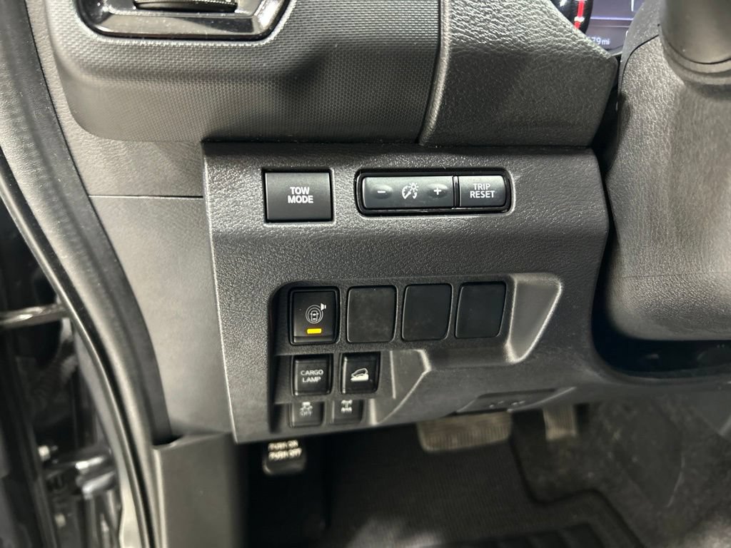 Used 2023 Nissan Frontier PRO-4X w/ Technology Package AWD/4WD image 14
