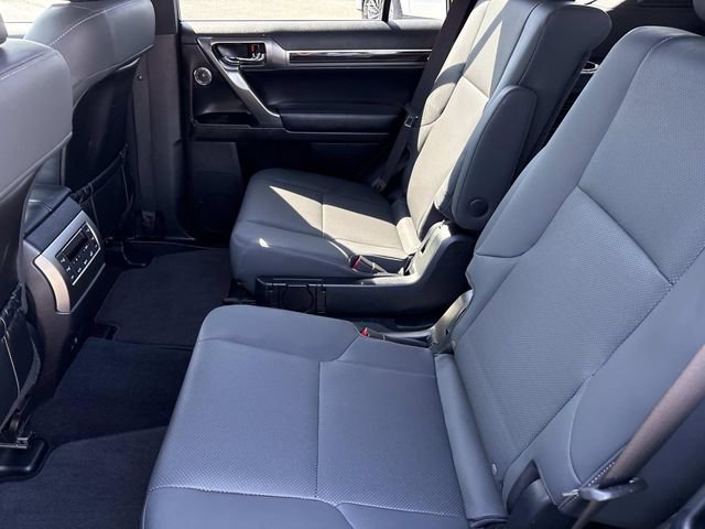 Used 2023 Lexus GX 460 Premium w/ Accessory Package AWD/4WD image 17