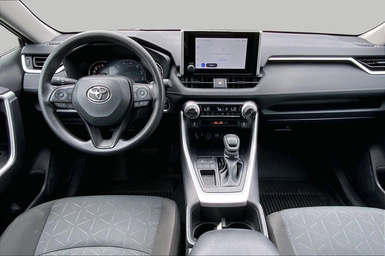 Used 2025 Toyota RAV4 XLE w/ Convenience Package FWD image 16