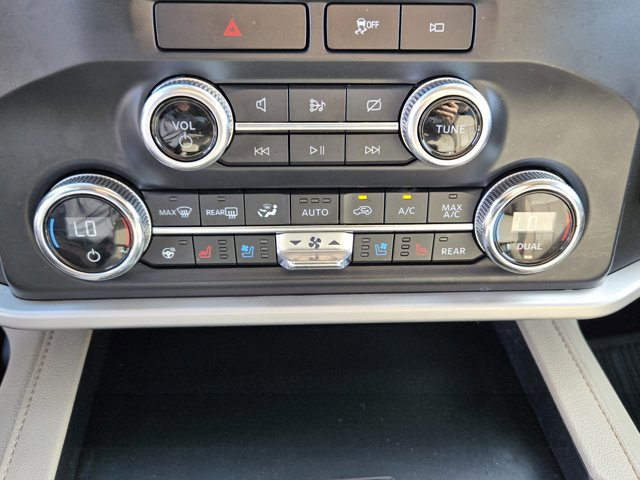 Certified 2022 Ford Expedition XLT image 17