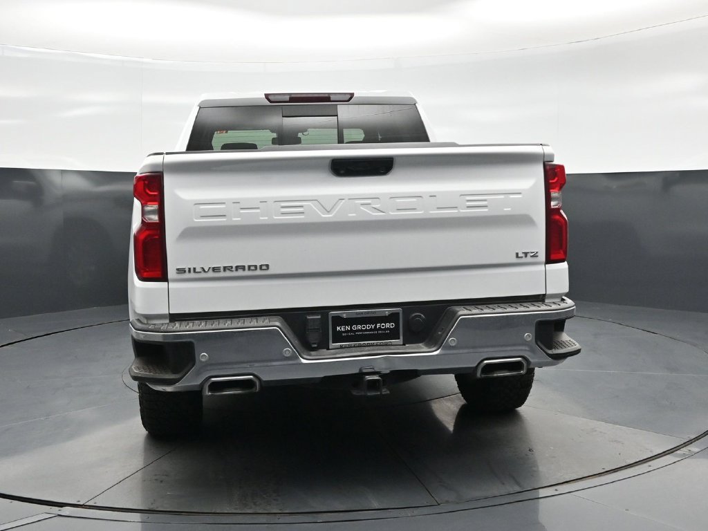 Used 2023 Chevrolet Silverado 1500 LTZ w/ LTZ Convenience Package II AWD/4WD image 28
