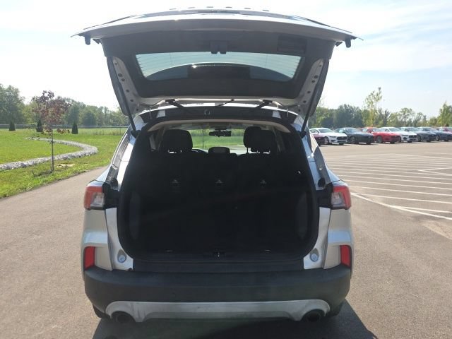 Certified 2020 Ford Escape SE FWD image 9