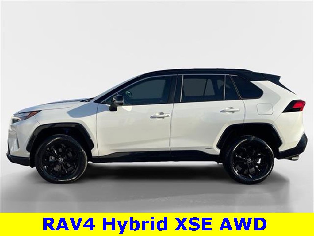 Used 2022 Toyota RAV4 XSE image 3